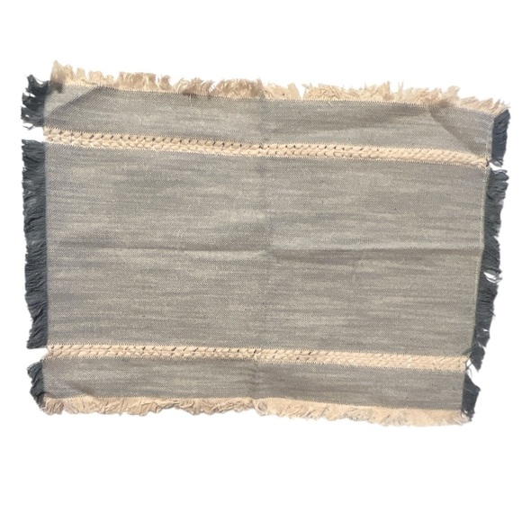 Better Homes & Gardens Woven Table Placemat with Fringe, Gray, 4 Piece Set - Picture 2 of 4